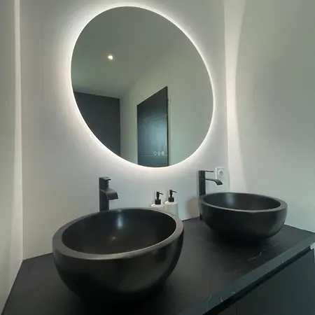 Maison Neuve Avec Piscine *