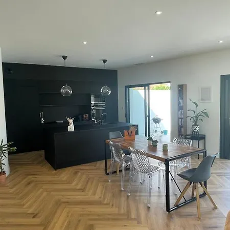 Maison Neuve Avec Piscine *